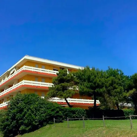 Residenz Carina Zweizimmer-Wohnung Enchant Fuer 4 Personen * Бібіоне